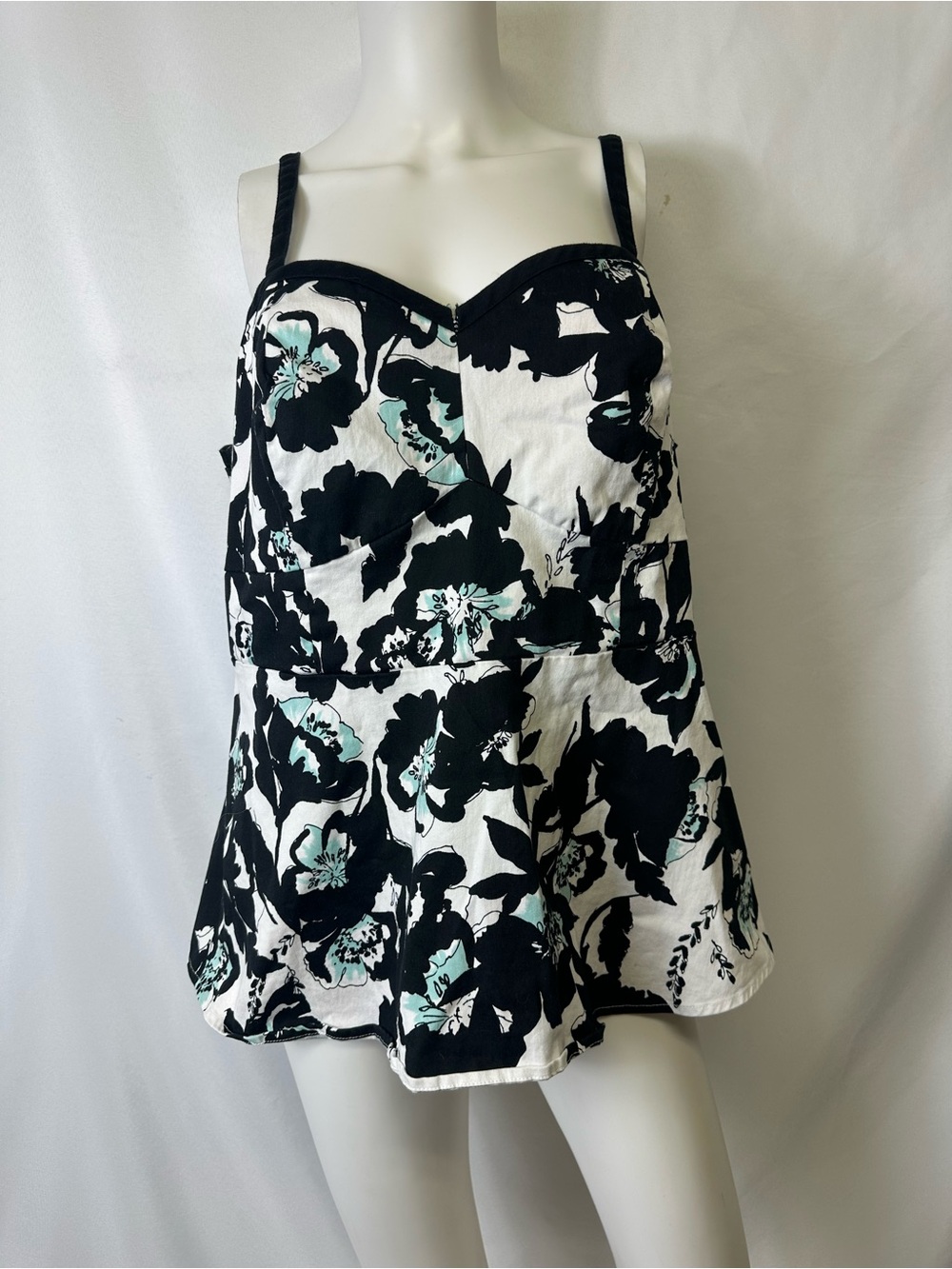 torrid Black & White Floral Sweetheart Tank with Mint Accents